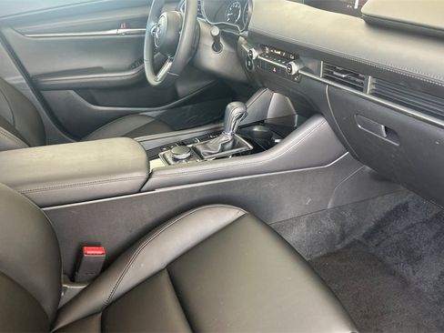 Used 2025 MAZDA MAZDA3 s image 16