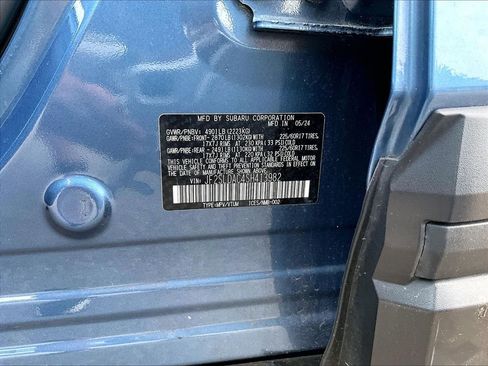 Used 2025 Subaru Forester AWD/4WD image 9