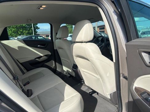 Used 2024 Chevrolet Malibu LT FWD image 12
