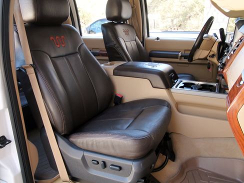 Used 2015 Ford F250 King Ranch w/ FX4 Off-Road Package image 42