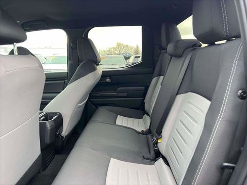 Used 2025 Toyota Tacoma TRD Sport image 11