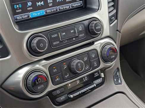 Used 2020 Chevrolet Suburban Premier image 21