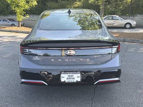 Certified 2025 Hyundai Sonata SEL FWD image 8