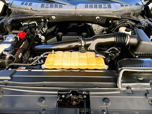 Used 2018 Ford F150 Platinum w/ Equipment Group 701A Luxury image 31