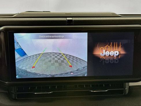 Used 2024 Jeep Wrangler Unlimited AWD/4WD image 12