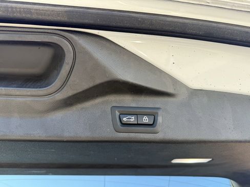 Used 2023 BMW X5 xDrive45e w/ Executive Package image 6