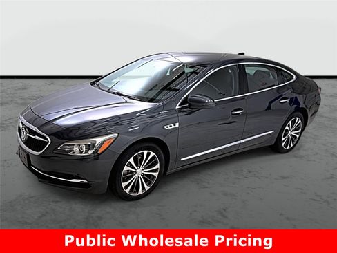 Used 2017 Buick LaCrosse Essence image 1