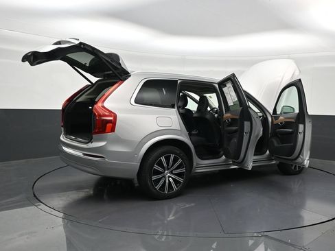 Used 2024 Volvo XC90 B6 Plus w/ Protection Package Premier AWD/4WD image 32
