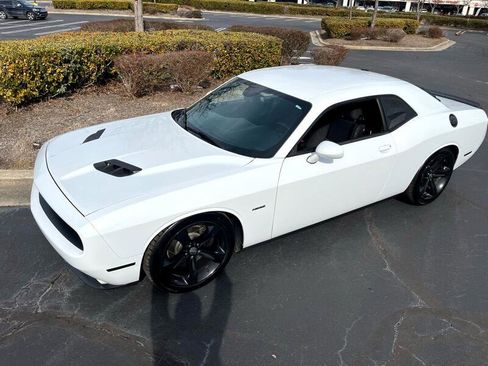 Used 2015 Dodge Challenger R/T w/ Quick Order Package 22B R/T image 5