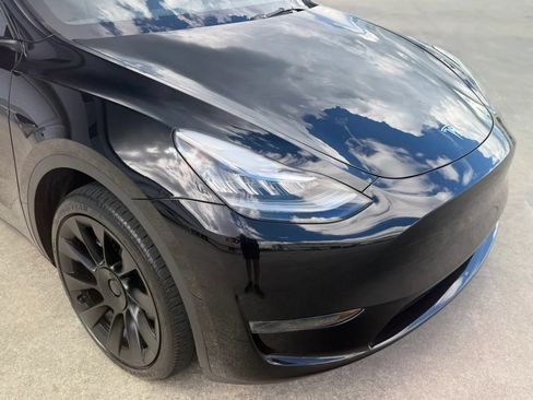 Used 2023 Tesla Model Y Long Range AWD/4WD image 5