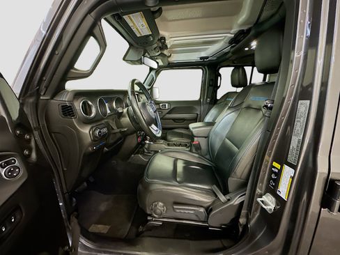 Used 2021 Jeep Wrangler Unlimited Rubicon 4xe w/ Steel Bumper Group image 13