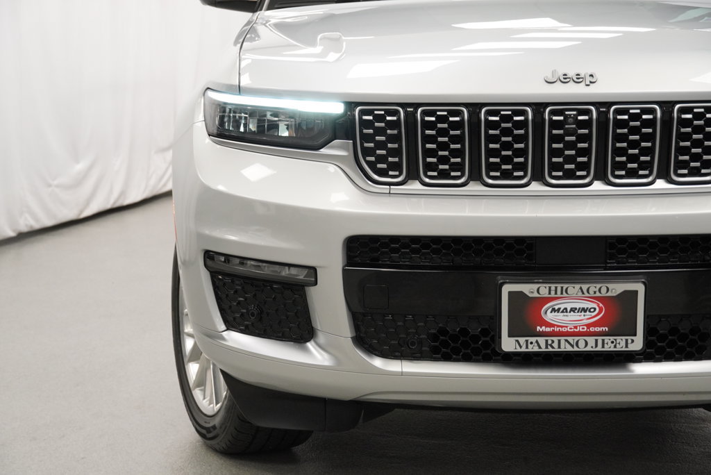 Used 2021 Jeep Grand Cherokee L Summit w/ Luxury Tech Group V AWD/4WD image 10