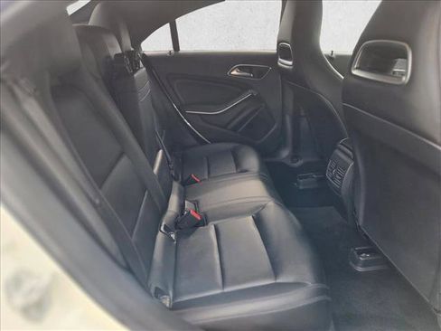 Used 2015 Mercedes-Benz CLA 250 CLA 250 image 19