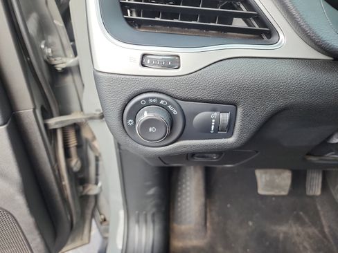 Used 2022 Jeep Cherokee Latitude w/ Sun & Sound Group image 25