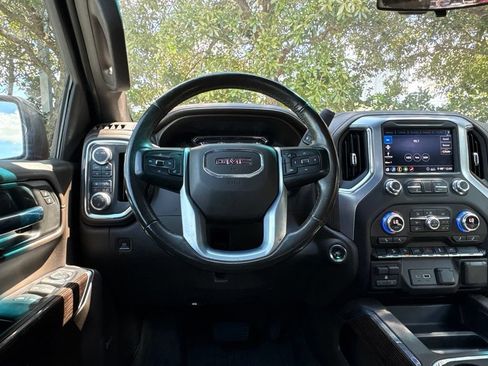Used 2020 GMC Sierra 1500 Elevation w/ Elevation Value Package AWD/4WD image 8