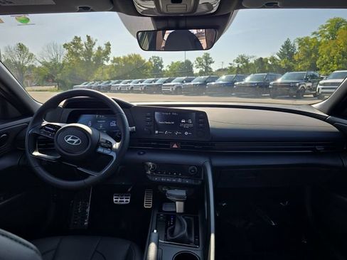 New 2026 Hyundai Elantra SEL Sport FWD image 15