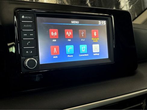 Used 2025 Nissan Kicks S FWD image 7