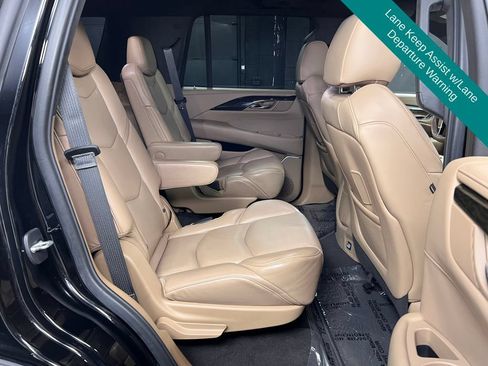 Used 2020 Cadillac Escalade Platinum AWD/4WD image 16
