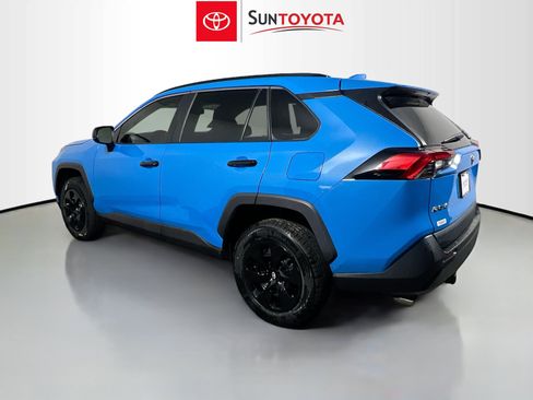 Used 2021 Toyota RAV4 LE FWD image 6