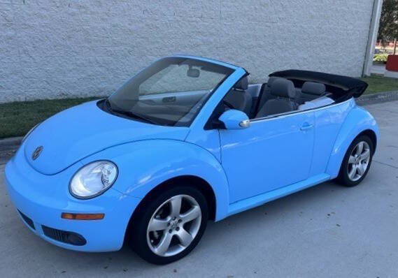 Used 2006 Volkswagen Beetle Convertible w/ Package 2 FWD image 1