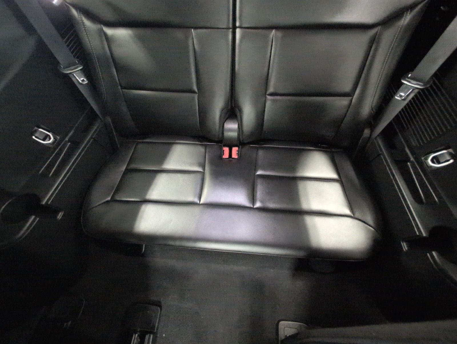 Used 2024 Ford Explorer XLT w/ Equipment Group 202A AWD/4WD image 24
