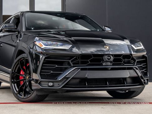 Used 2022 Lamborghini Urus AWD/4WD image 5