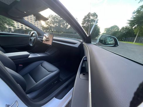 Used 2025 Tesla Model 3 RWD image 16