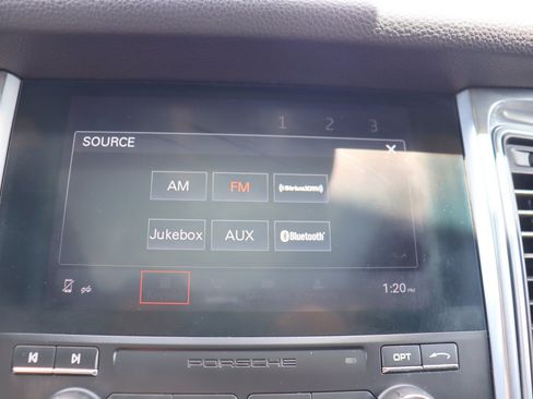 Used 2017 Porsche Macan AWD/4WD image 33