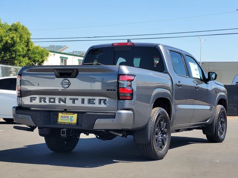 New 2026 Nissan Frontier SV w/ Tow Package AWD/4WD image 5
