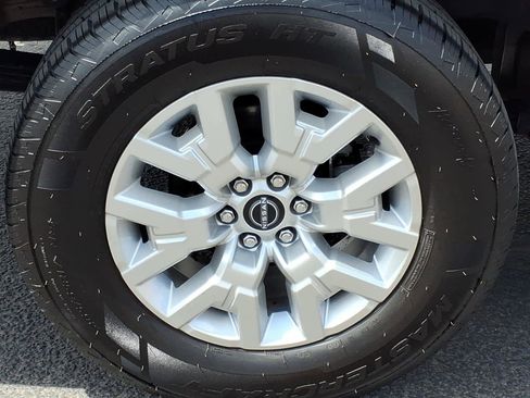 Used 2022 Nissan Frontier SV RWD image 10
