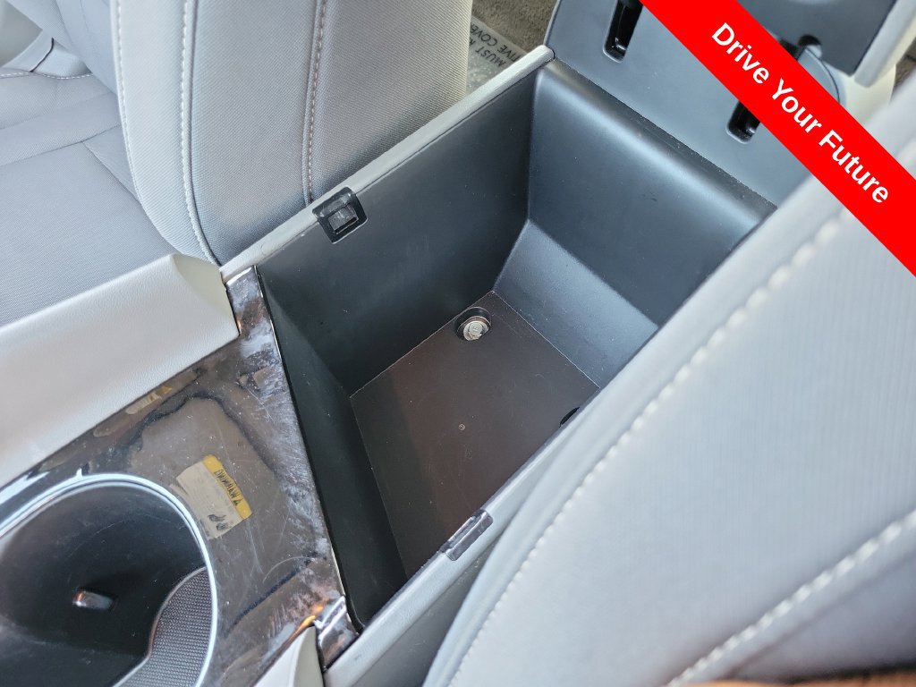 Used 2025 Hyundai Elantra SEL FWD image 14