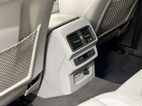 Used 2025 Audi Q5 2.0T Premium Plus w/ Premium Plus Package image 16