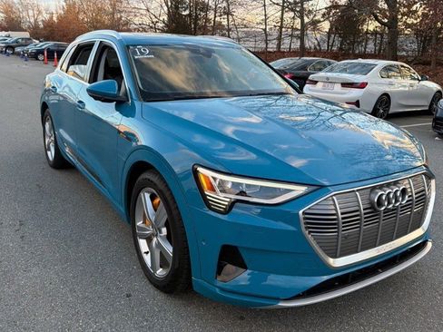 Used 2019 Audi e-tron Premium Plus image 2