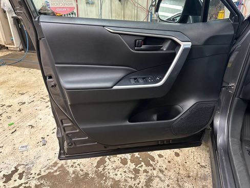 Certified 2025 Toyota RAV4 LE AWD/4WD image 14