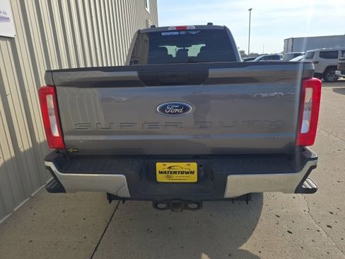Used 2024 Ford F250 XLT image 6