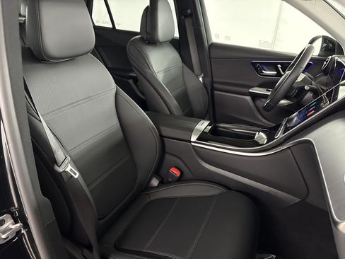 Certified 2025 Mercedes-Benz GLC 350e 4MATIC image 24