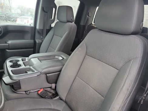 Used 2020 Chevrolet Silverado 1500 Custom w/ Custom Value Package image 18