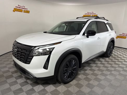 New 2026 Nissan Pathfinder SL w/ SL Premium Package FWD image 1