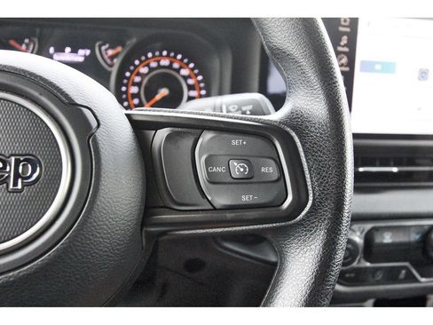 Used 2024 Jeep Wrangler Unlimited Sport AWD/4WD image 19