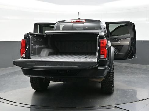 Used 2026 Chevrolet Colorado ZR2 w/ Technology Package AWD/4WD image 37