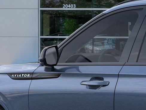 New 2026 Lincoln Aviator 2WD w/ Jet Appearance Package image 20