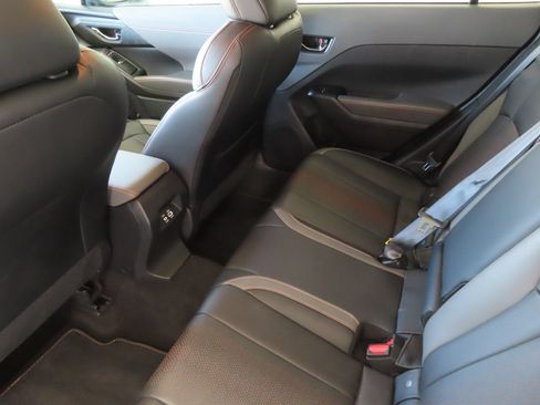 Used 2026 Subaru Crosstrek 2.5i Limited AWD/4WD image 21