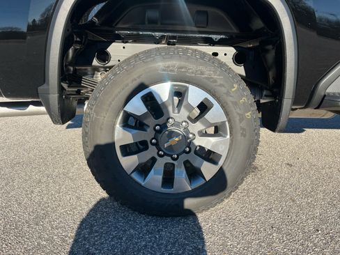 New 2026 Chevrolet Silverado 2500 Custom w/ Z71 Off-Road Package image 31