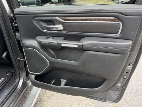 Used 2019 RAM 1500 Laramie image 33