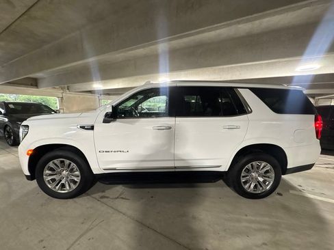 Used 2024 GMC Yukon Denali RWD image 9