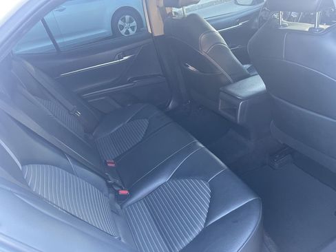 Used 2021 Toyota Camry SE image 9