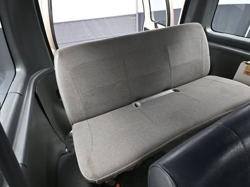 Used 1995 Ford E-150 and Econoline 150 Club Wagon RWD image 29