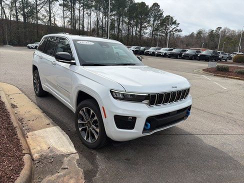 Used 2023 Jeep Grand Cherokee Overland w/ Advanced Protech Group III image 7