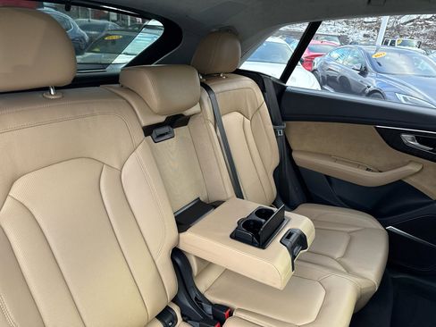 Used 2021 Audi Q8 Prestige w/ Prestige Package image 37