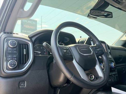 Used 2022 GMC Sierra 2500 Denali AWD/4WD image 18